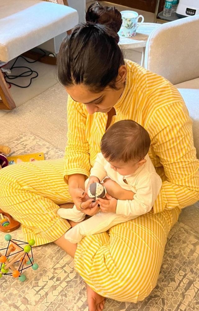 It`s mumma and baby`s `us time`! Sonam Kapoor and Vayu were seen spending some quality playtime 
